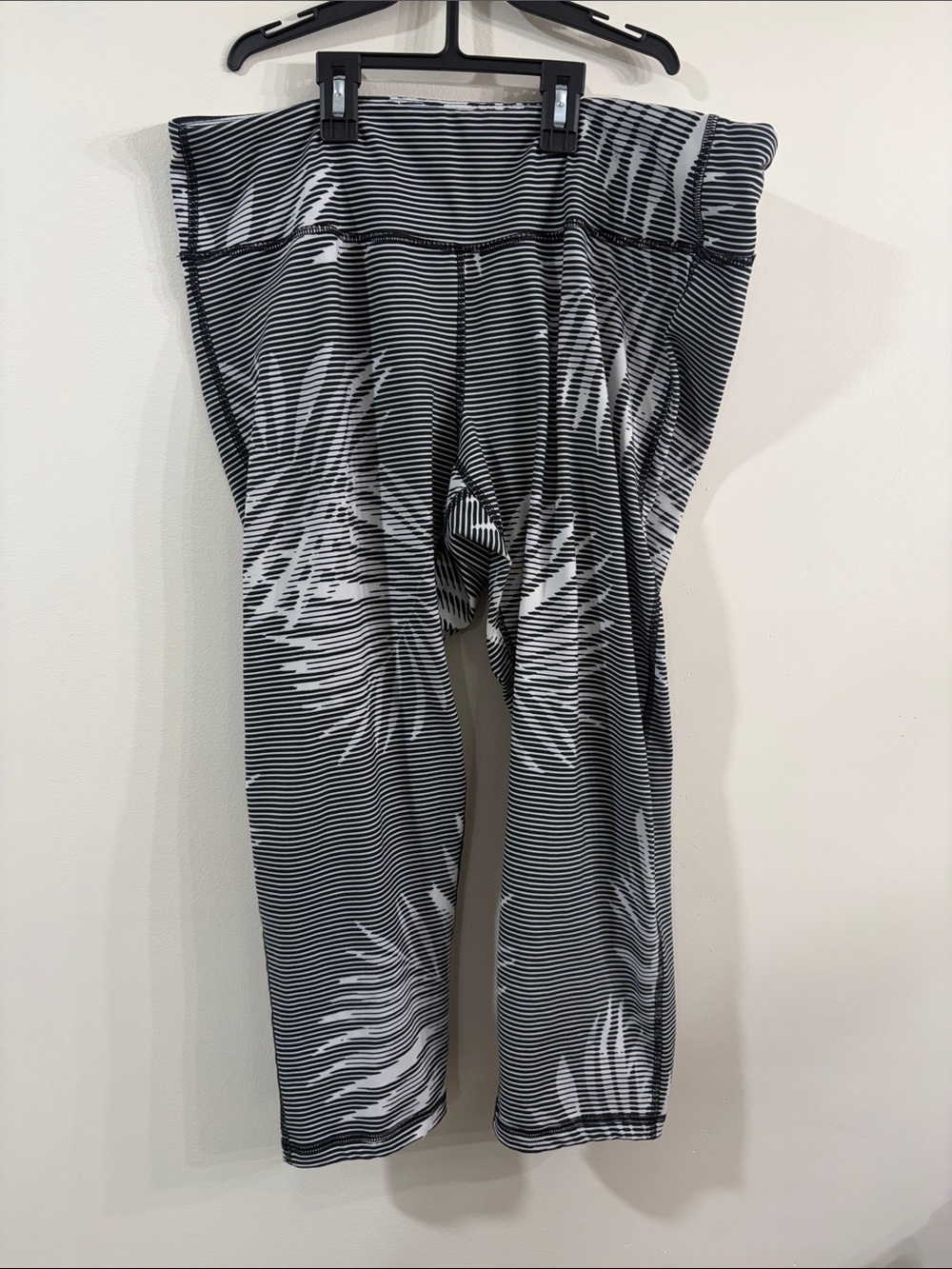 Old Navy Active Capri